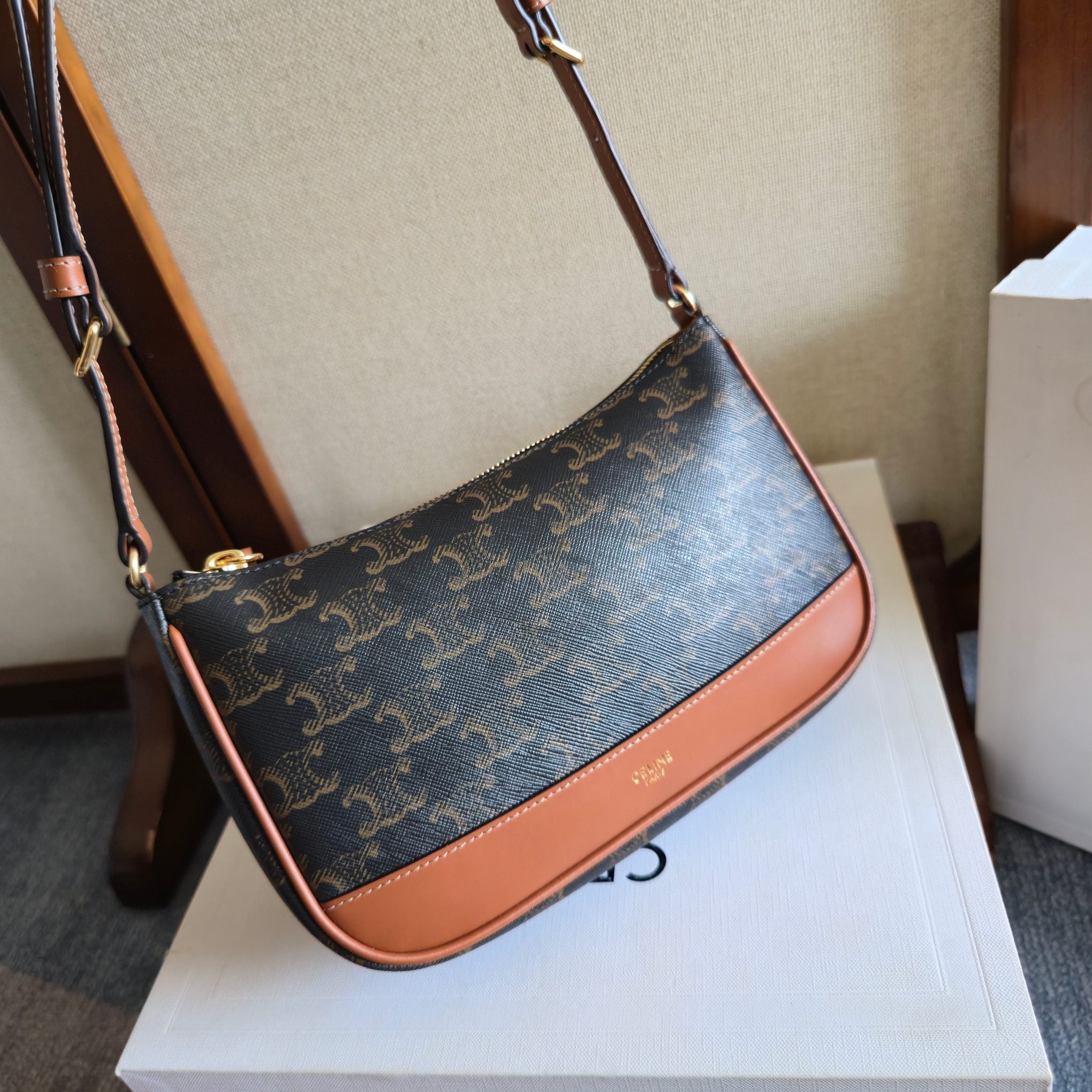 CELINE 25S SHOULDER BAG 21MM IN BLACK TRIOMPHE CANVAS AND BORWN CALFSKIN