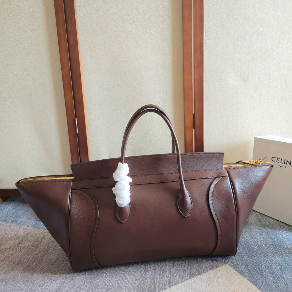 CELINE 25S MEDIUM SMILING NEW LUGGAGE 44MM IN SYRAH RED SUPPLE SHINY LAMBSKIN