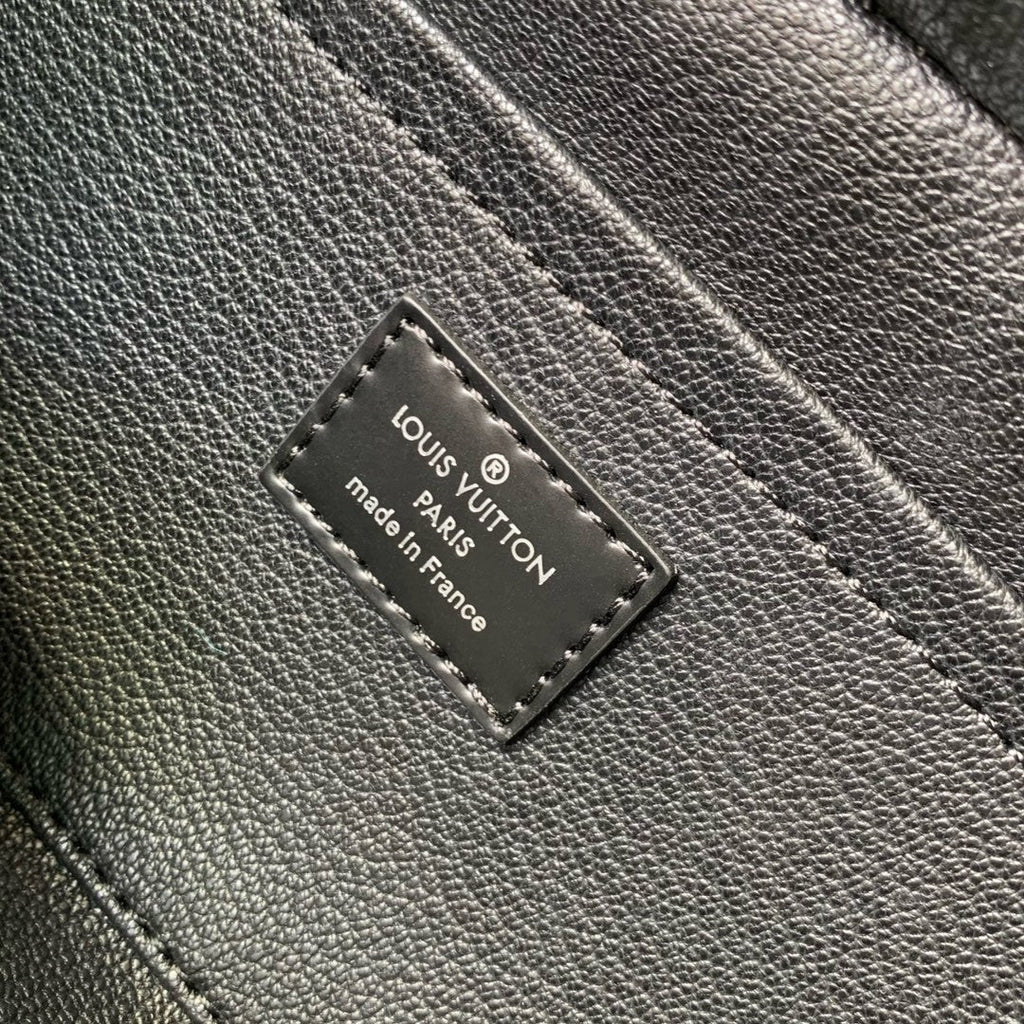 LOUIS VUITTON LOCKER DOPP KIT 23 IN GREY BLACK DAMIER GRAPHITE CANVAS