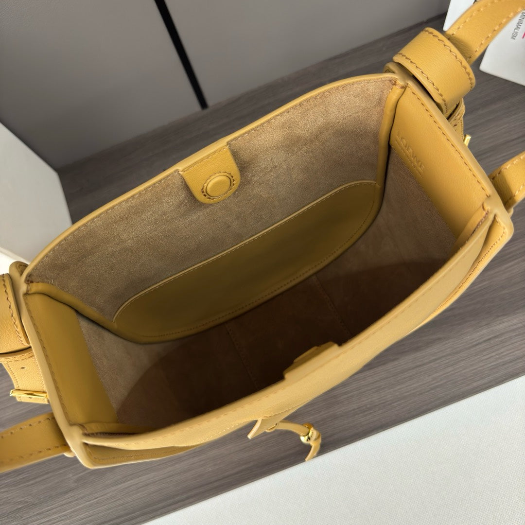 HAMMOCK SLICE 25 BAG IN SAND YELLOW SHINY CALFSKIN