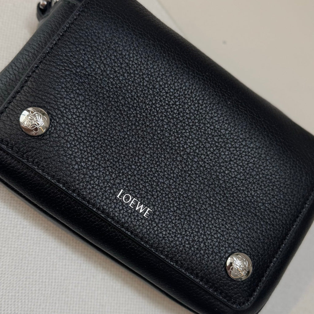 LOEWE 25S PEBBLE BAG 20 IN BLACK CALFSKIN SILVER HARDWARE