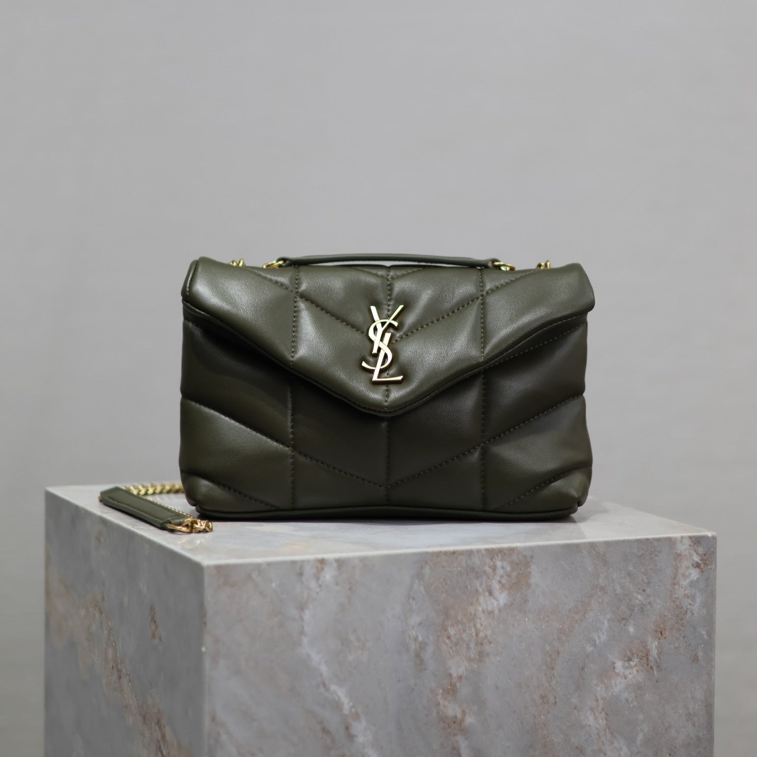 YSL 25S LOULOU PUFFER MINI 23 IN DARK OLIVE CALFSKIN GOLD HARDWARE