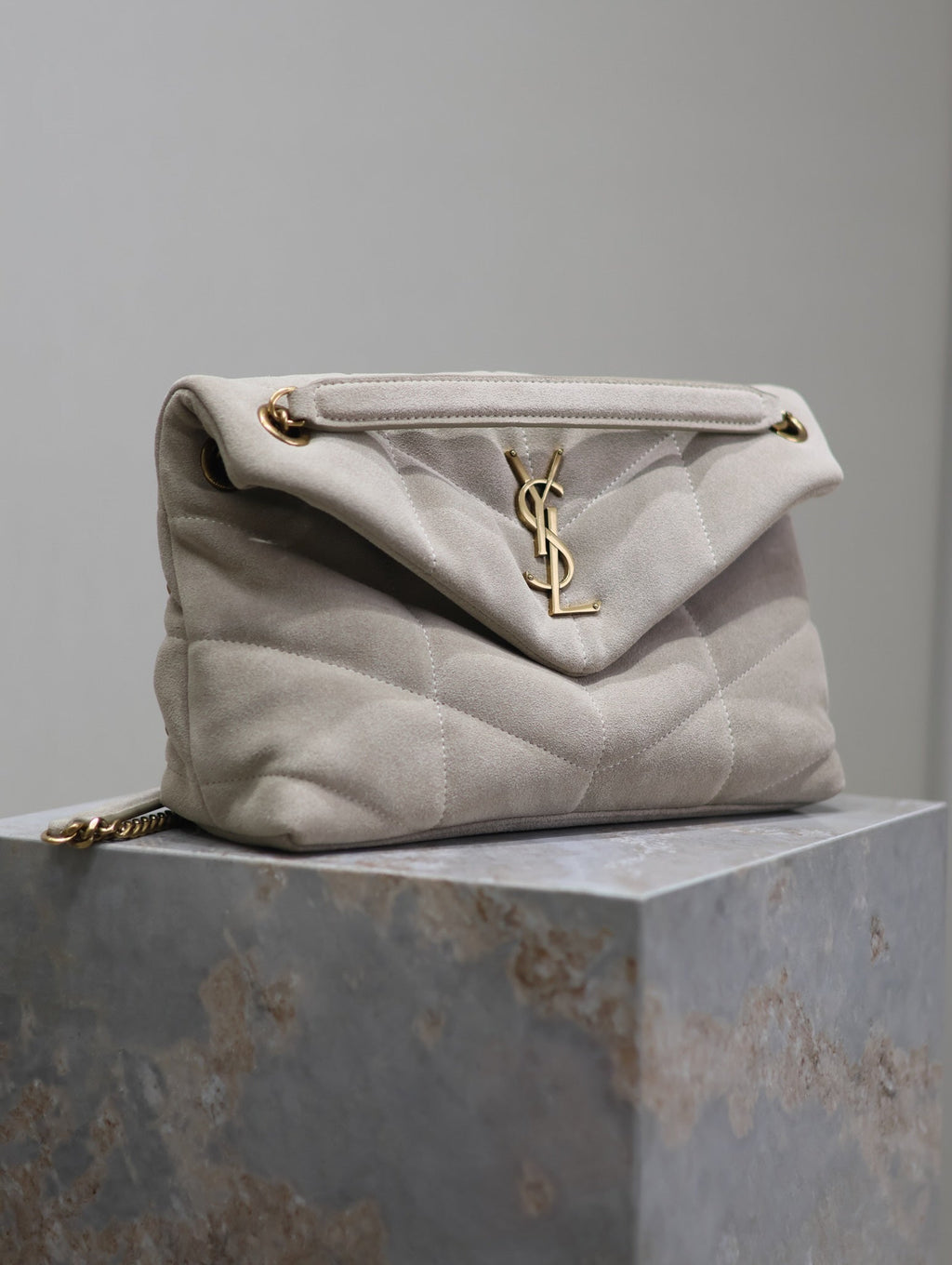YSL 25S LOULOU PUFFER MM 29 IN SMOKEY TAUPE SUEDE GOLD HARDWRE